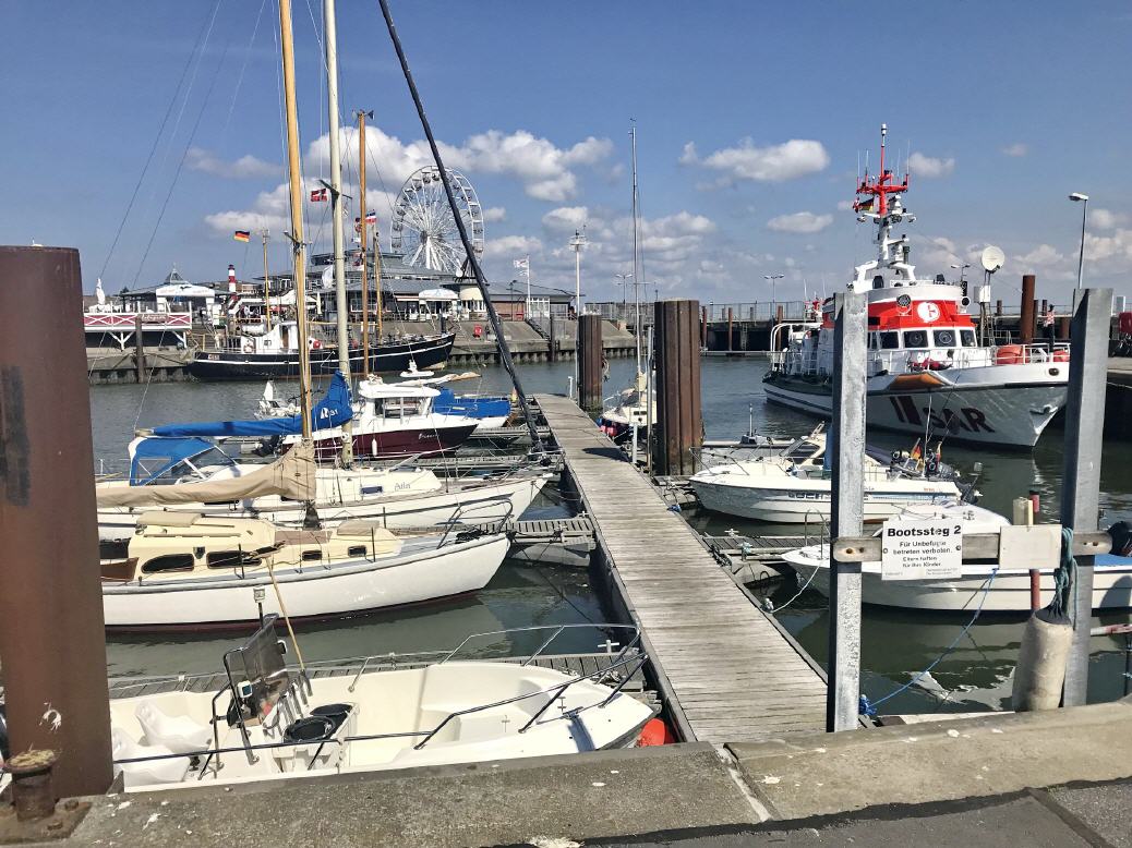 Der Lister Hafen-Bootssteg 2